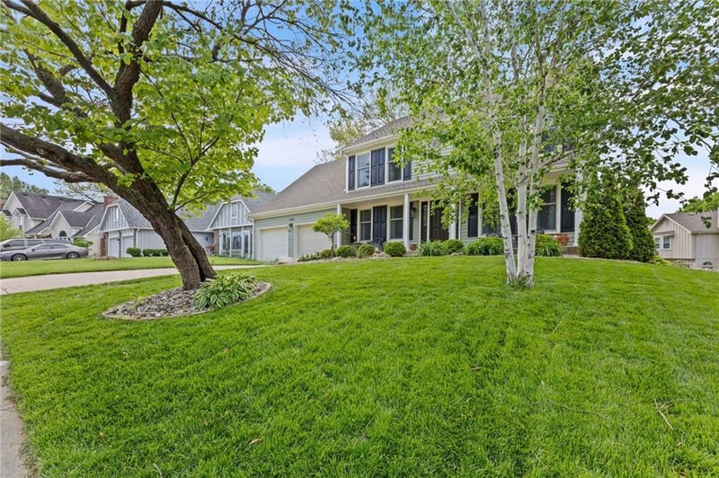 7912 Olive St, Kansas City, MO 64118