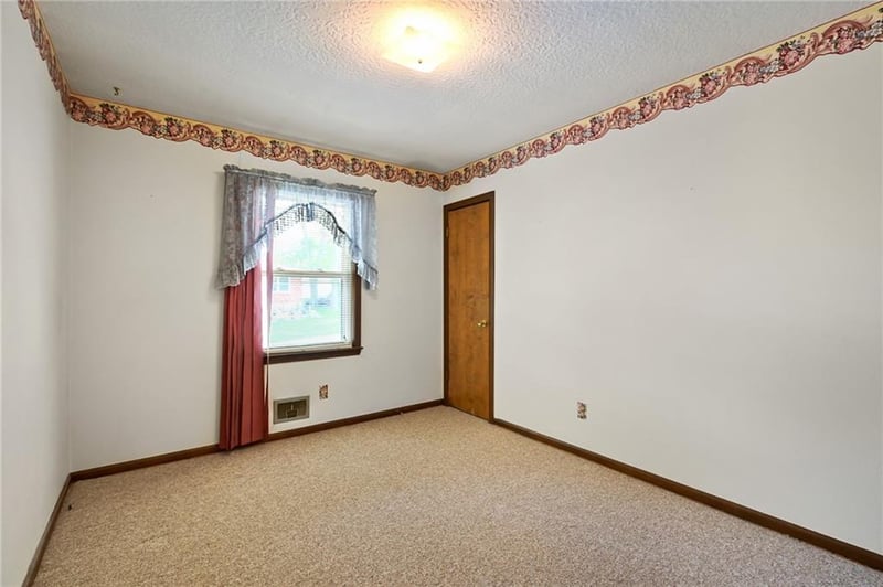 14622 36th St, Independence, MO 64055