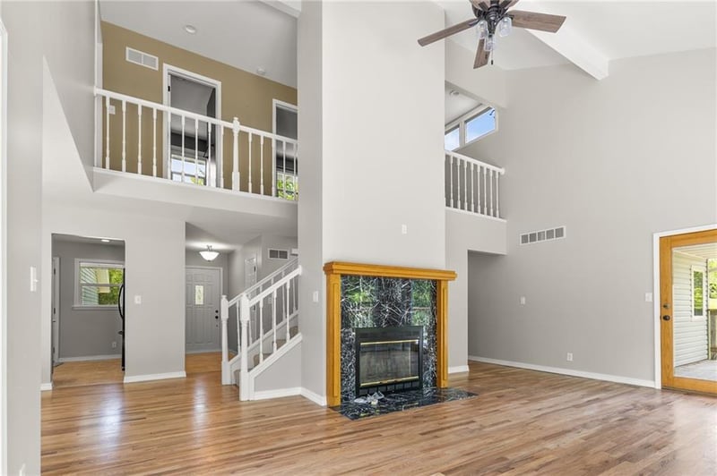 20 750th Rd, Warrensburg, MO 64093
