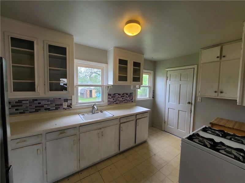 103 Grant Dr, Warrensburg, MO 64093