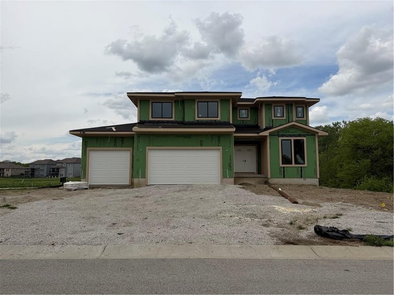 3949 Flintrock Dr, Lee's Summit, MO 64082