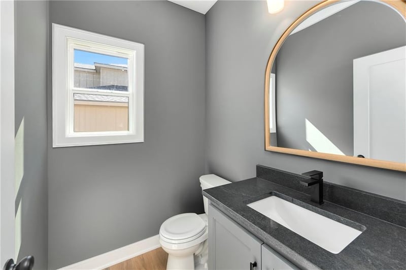 3949 Flintrock Dr, Lee's Summit, MO 64082
