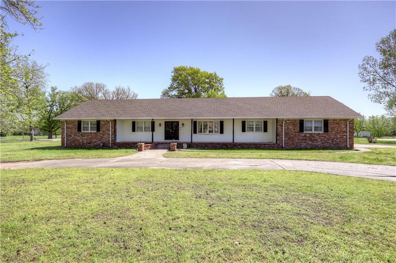 710 Vermont Ave, Columbus, KS 66725