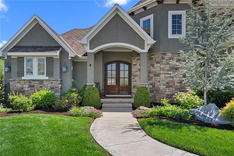 2604 W 162nd Ter, Overland Park, KS 66085