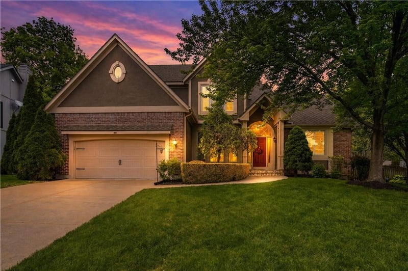 13201 Ballentine St, Overland Park, KS 66213