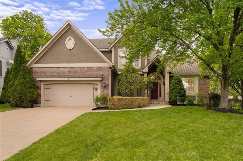 13201 Ballentine St, Overland Park, KS 66213