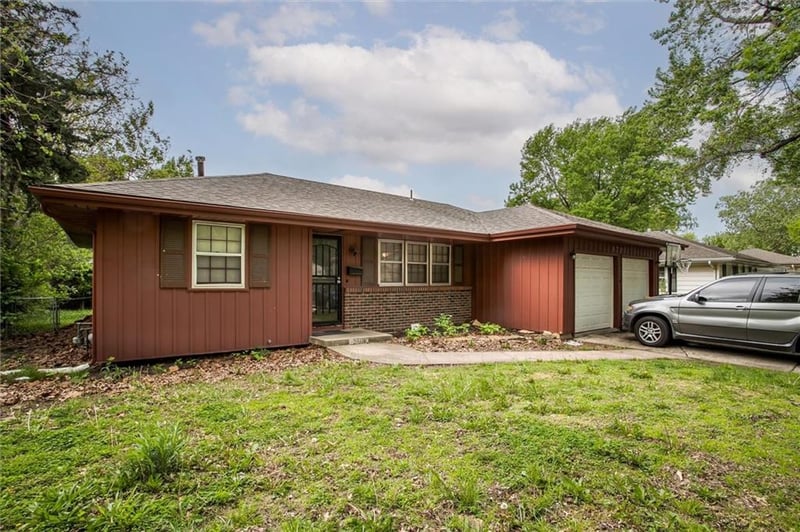 5701 100th St, Kansas City, MO 64137