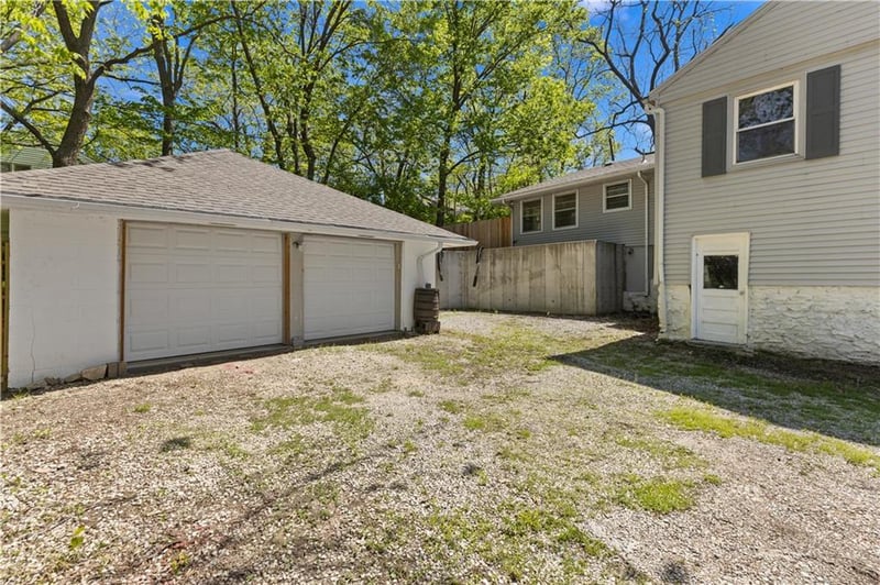 4135 Kelsey Rd, Kansas City, MO 64116