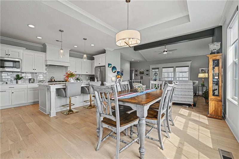 21909 82nd Ter, Lenexa, KS 66220