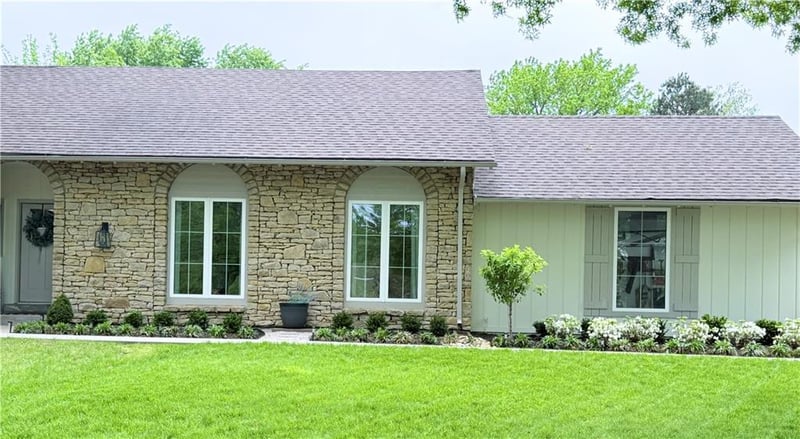 7205 101st St, Overland Park, KS 66212