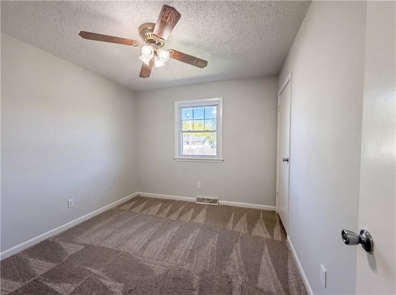 231 Downey Dr, Wellsville, KS 66092