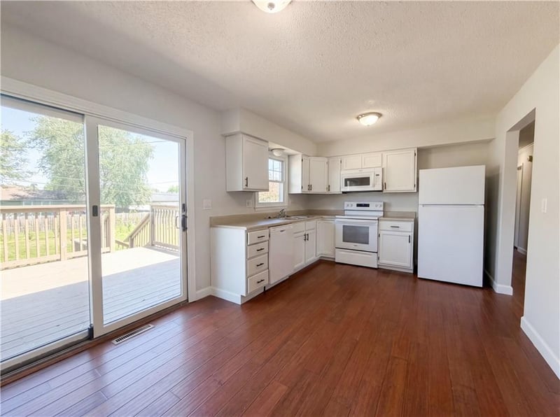 231 Downey Dr, Wellsville, KS 66092