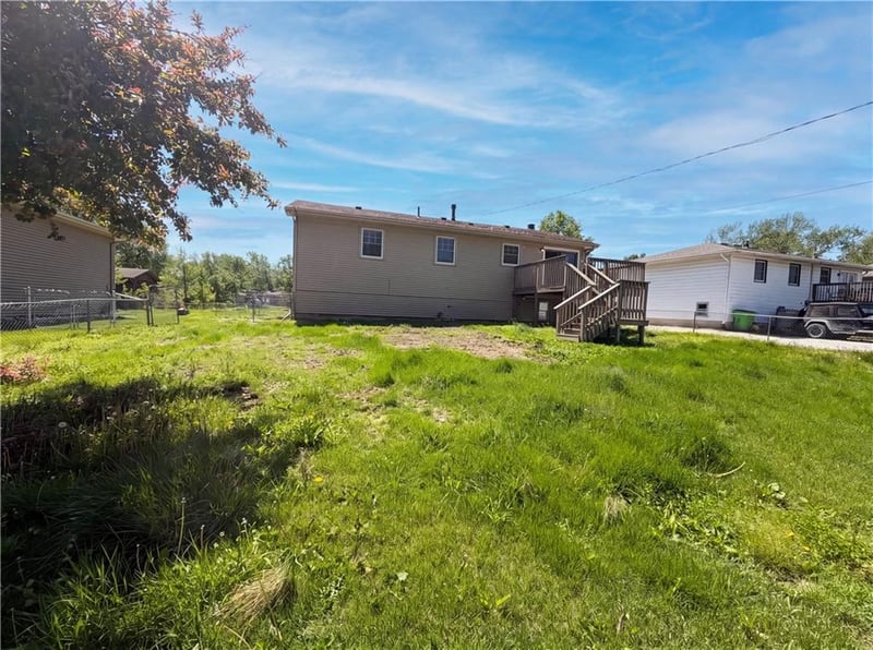 231 Downey Dr, Wellsville, KS 66092