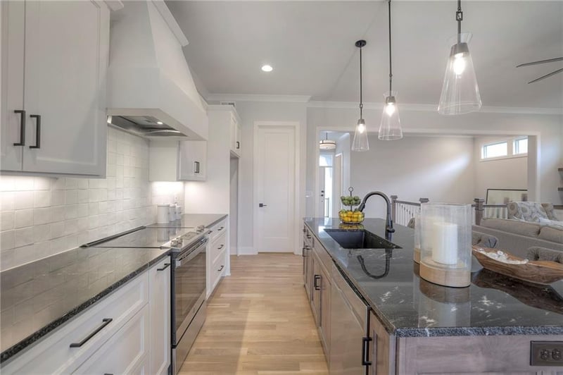 13851 Westgate St, Overland Park, KS 66221