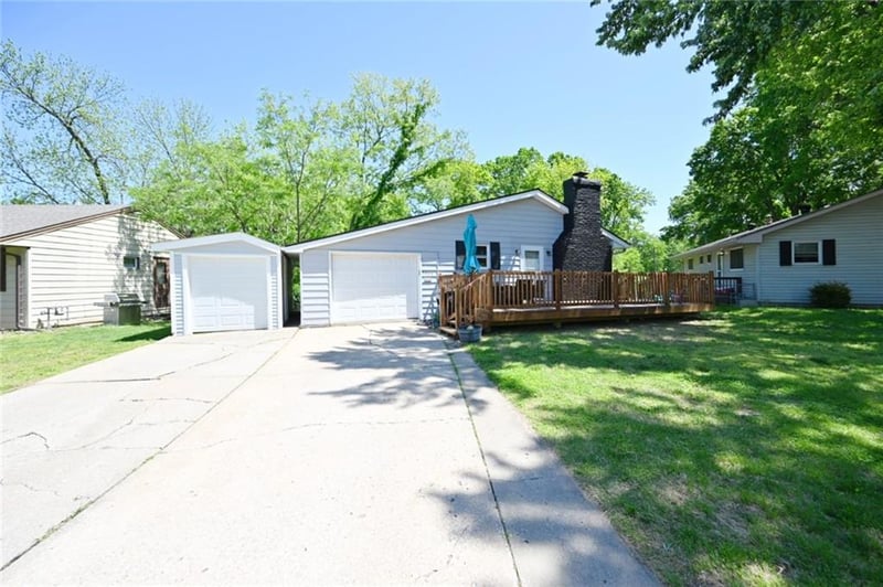 5437 Askew Ave, Kansas City, MO 64119