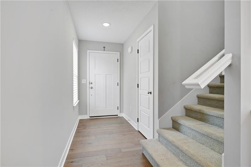 3807 Walsh Dr, Lee's Summit, MO 64082
