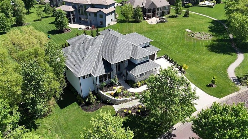 10114 152nd Ter, Overland Park, KS 66221