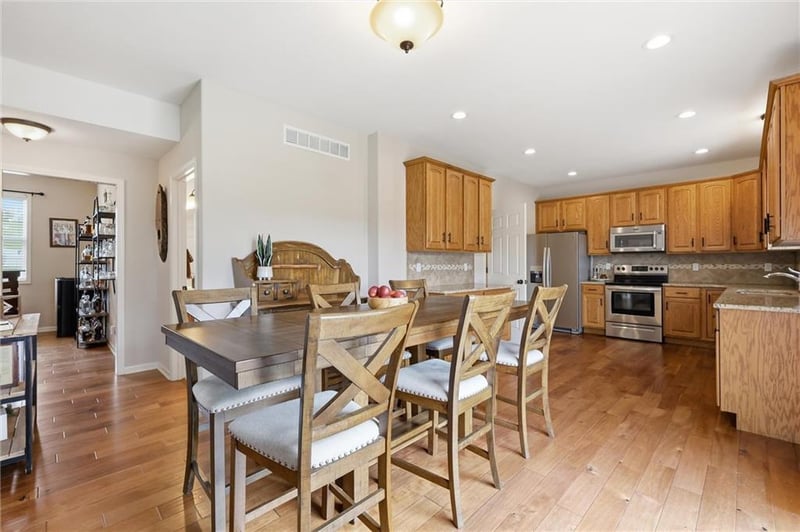 1804 Cardinal Cir, Atchison, KS 66002