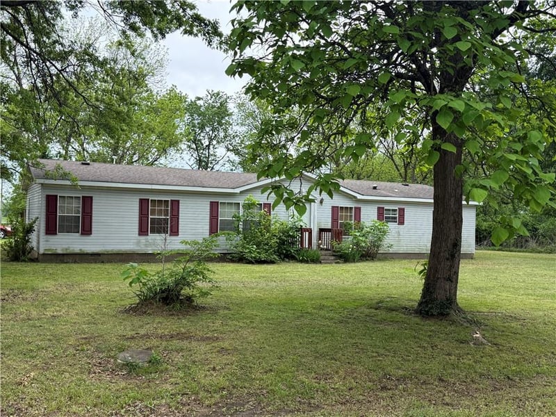 401 W Larch St, Cherokee, KS 66724