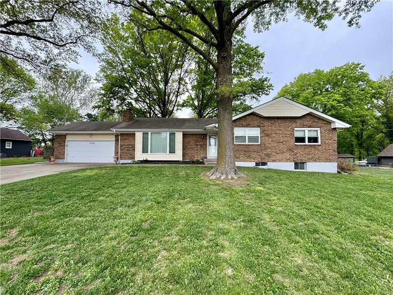 3738 123rd St, Kansas City, KS 66109