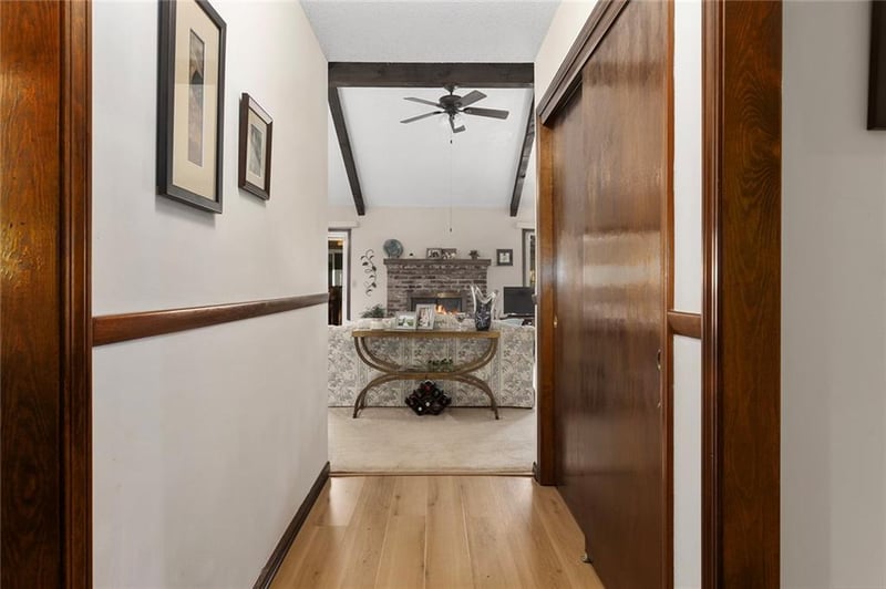 7270 Mastin St, Merriam, KS 66203