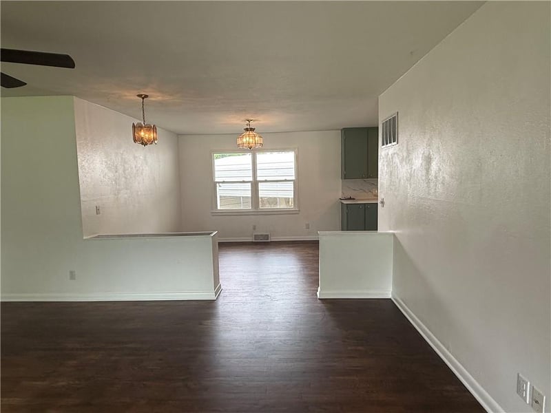 902 1st St, Coffeyville, KS 67337