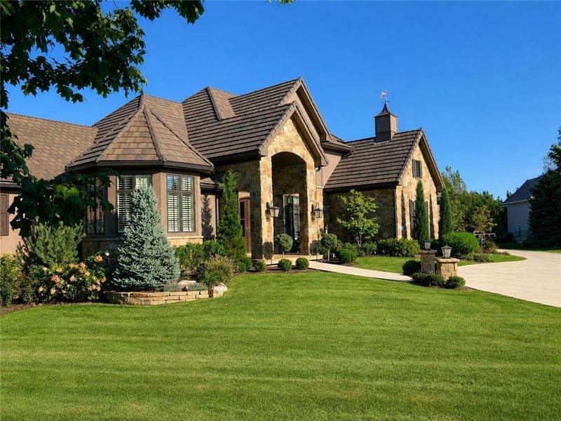 4600 146th St, Overland Park, KS 66224