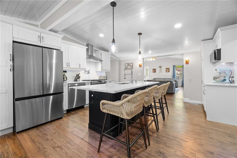 10908 Outer Belt Rd, Lone Jack, MO 64070