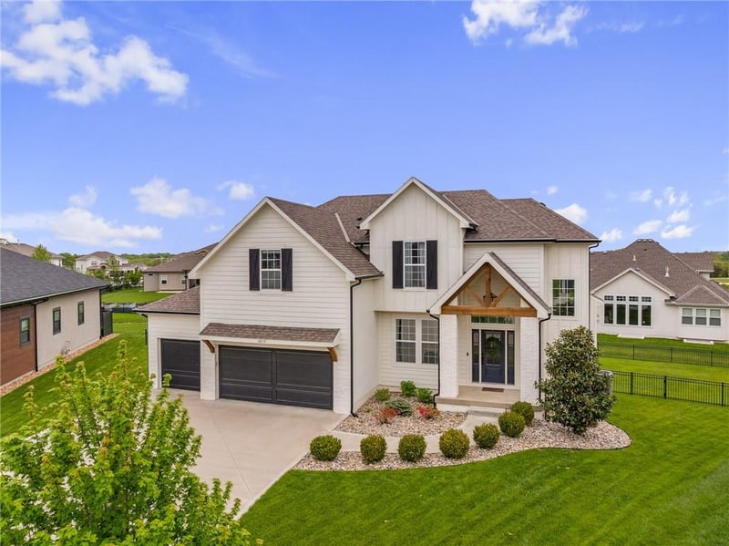 16639 Legler St, Olathe, KS 66062