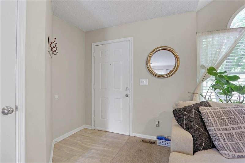 7903 Spring Valley Rd, Belton, MO 64012