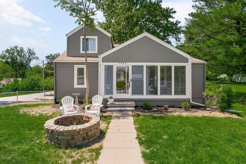 5002 Chelsea Ave, Kansas City, MO 64119