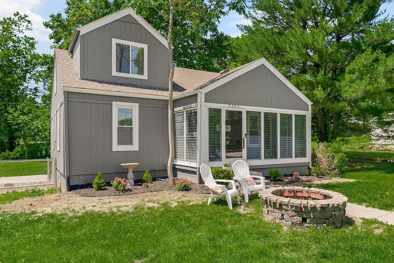 5002 Chelsea Ave, Kansas City, MO 64119