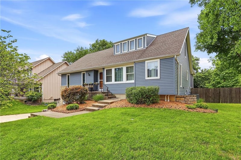 10283 Haskins St, Lenexa, KS 66215