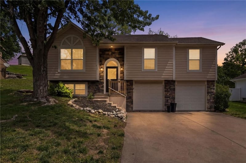 3217 Elizabeth Ave, Independence, MO 64057