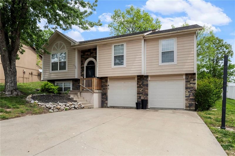 3217 Elizabeth Ave, Independence, MO 64057