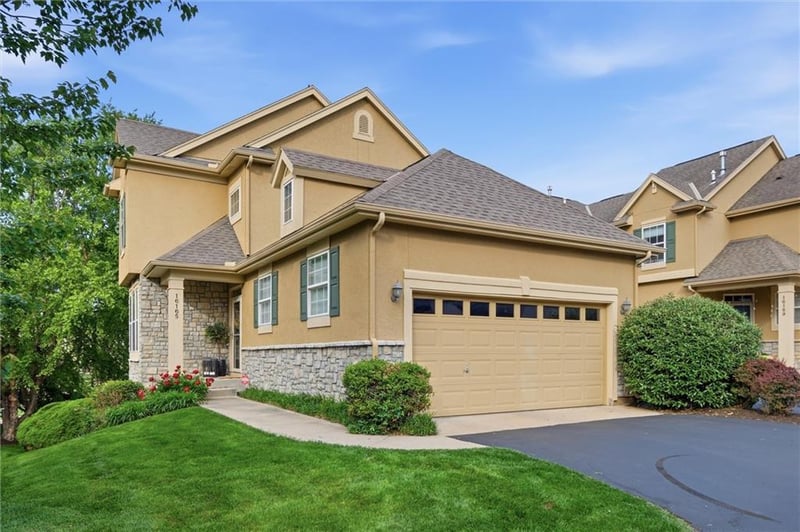 16165 Linden St, Overland Park, KS 66085