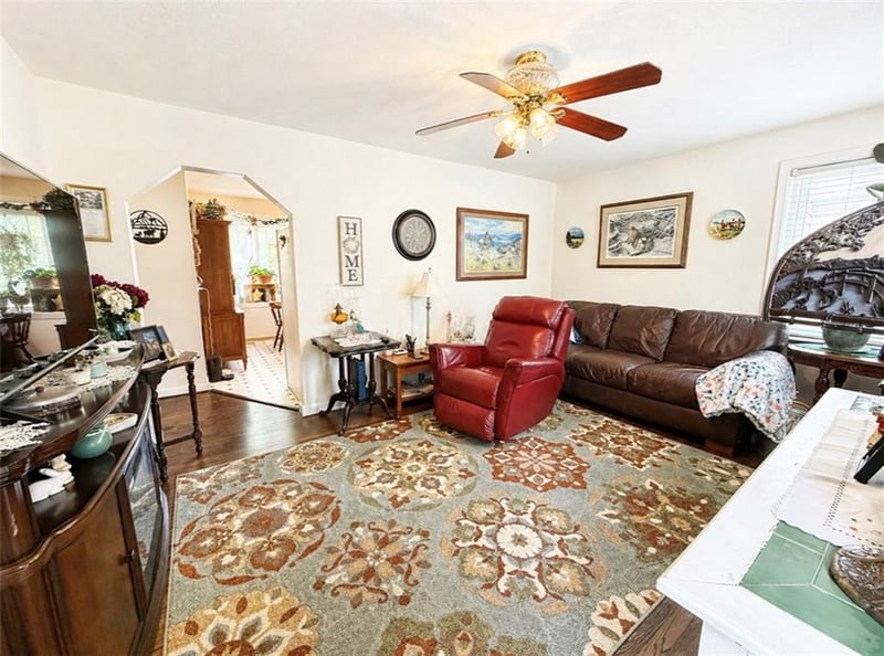 11004 78th St, Raytown, MO 64138