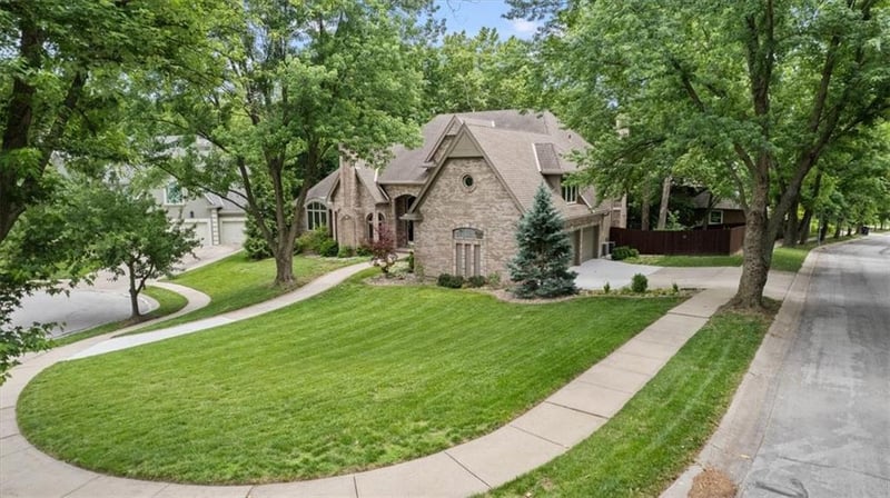 5405 NW 62nd St, Kansas City, MO 64151