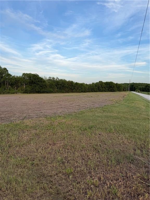 Irwin Rd, Weatherby, MO 64497