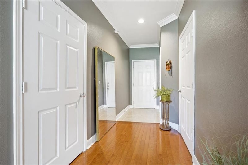 11617 Tomahawk Creek Pw #F, Leawood, KS 66211
