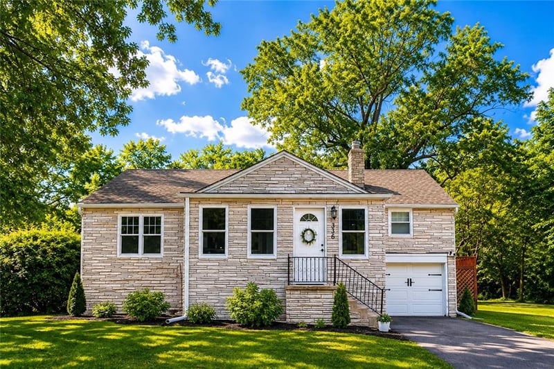 336 Park St, Olathe, KS 66061