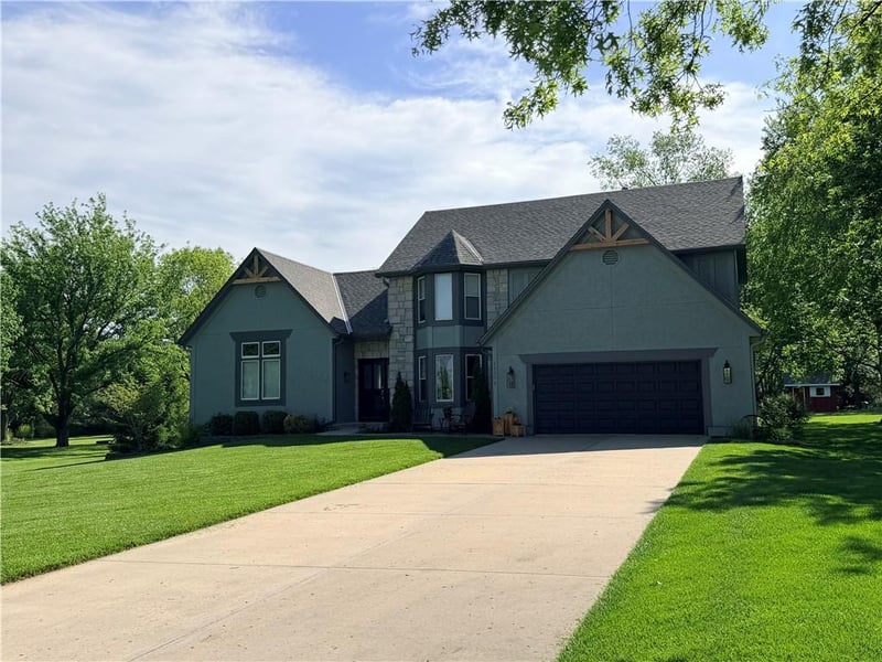 15275 Long St, Overland Park, KS 66221