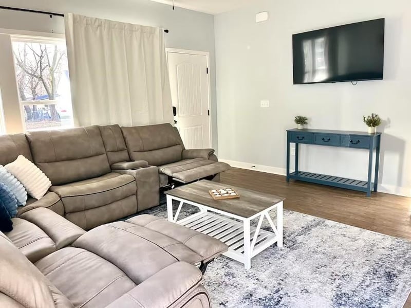 404 E Washington St, Harrisonville, MO 64701