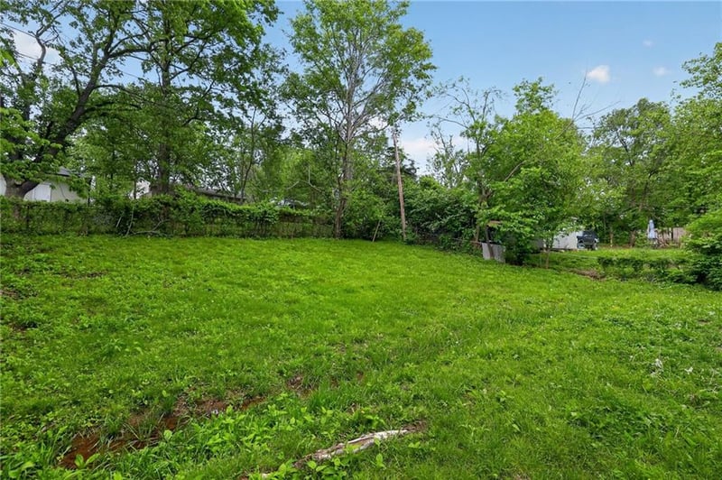 7608 E 48th Ter, Kansas City, MO 64129