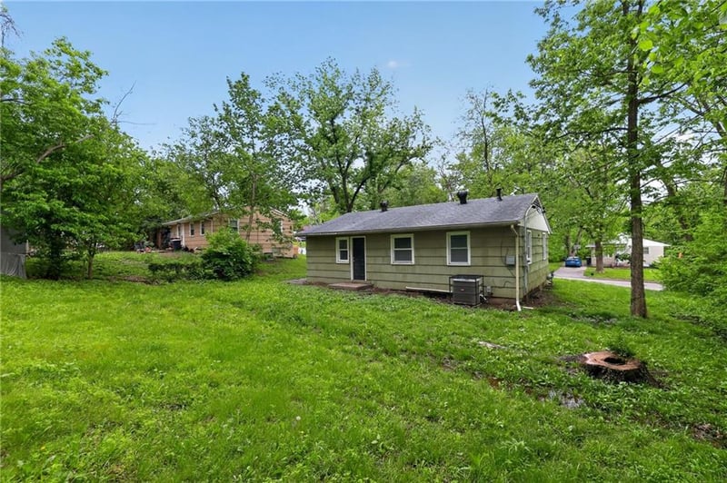 7608 E 48th Ter, Kansas City, MO 64129