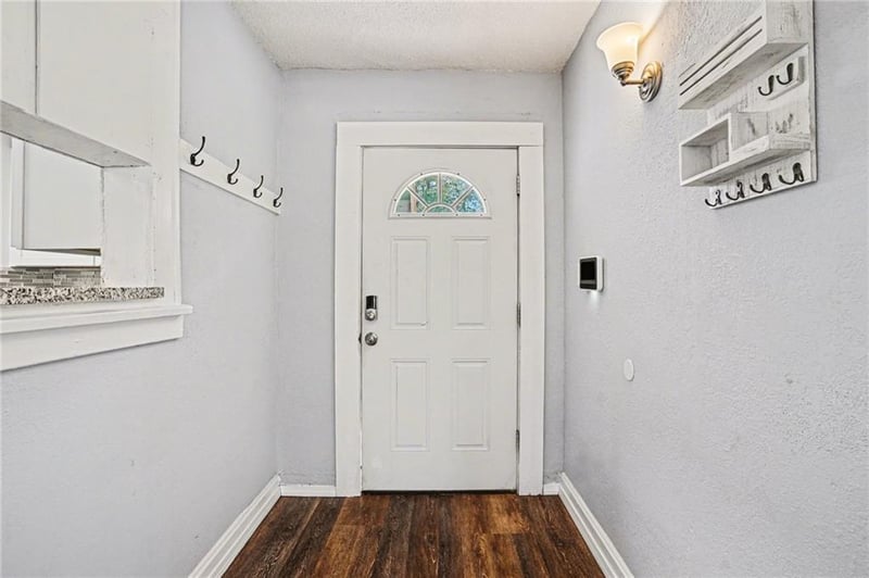 4144 Winn Rd, Kansas City, MO 64117