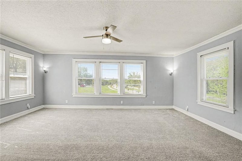4144 Winn Rd, Kansas City, MO 64117