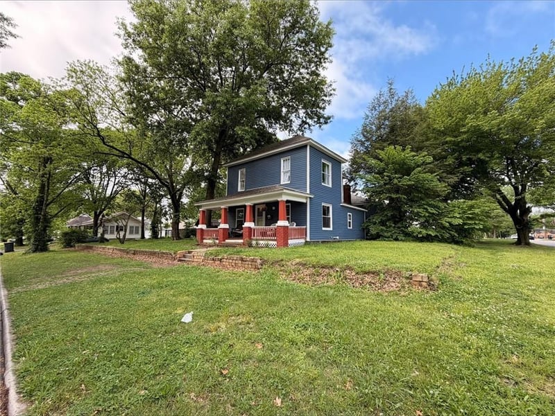 108 Jefferson St, Pittsburg, KS 66762