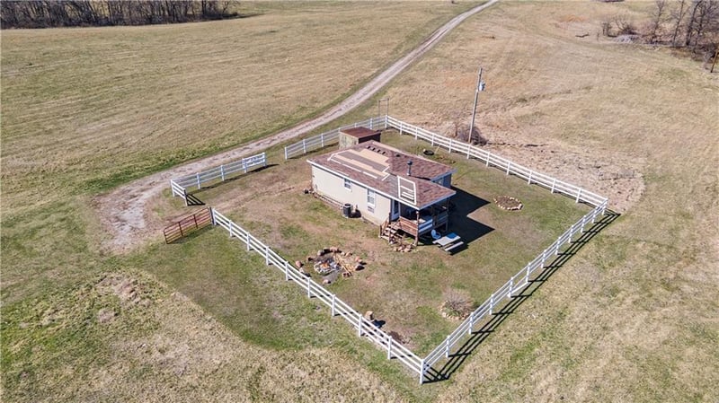 18211 Plattsburg Rd, Holt, MO 64048
