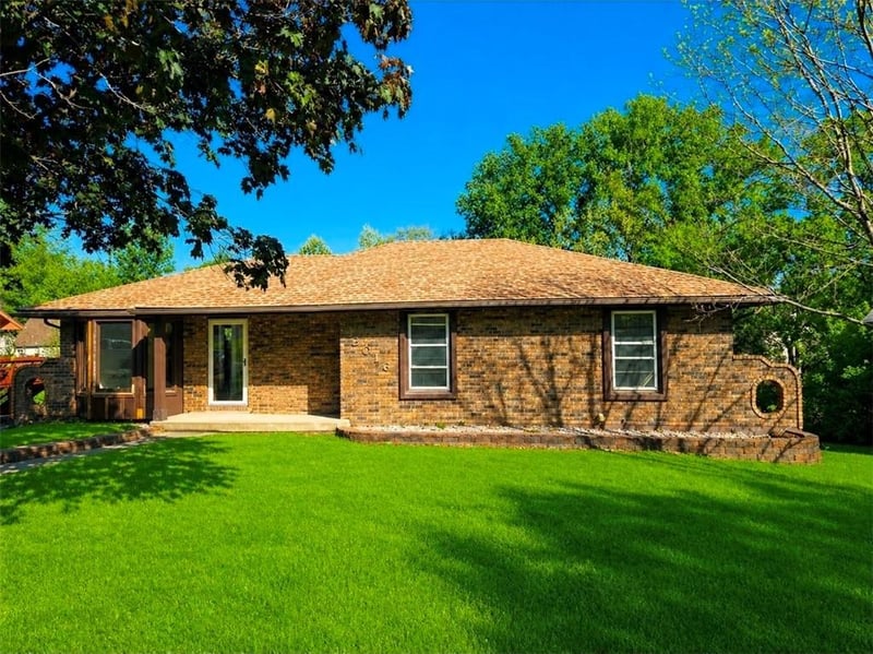 2016 Lazy Branch Rd, Independence, MO 64058